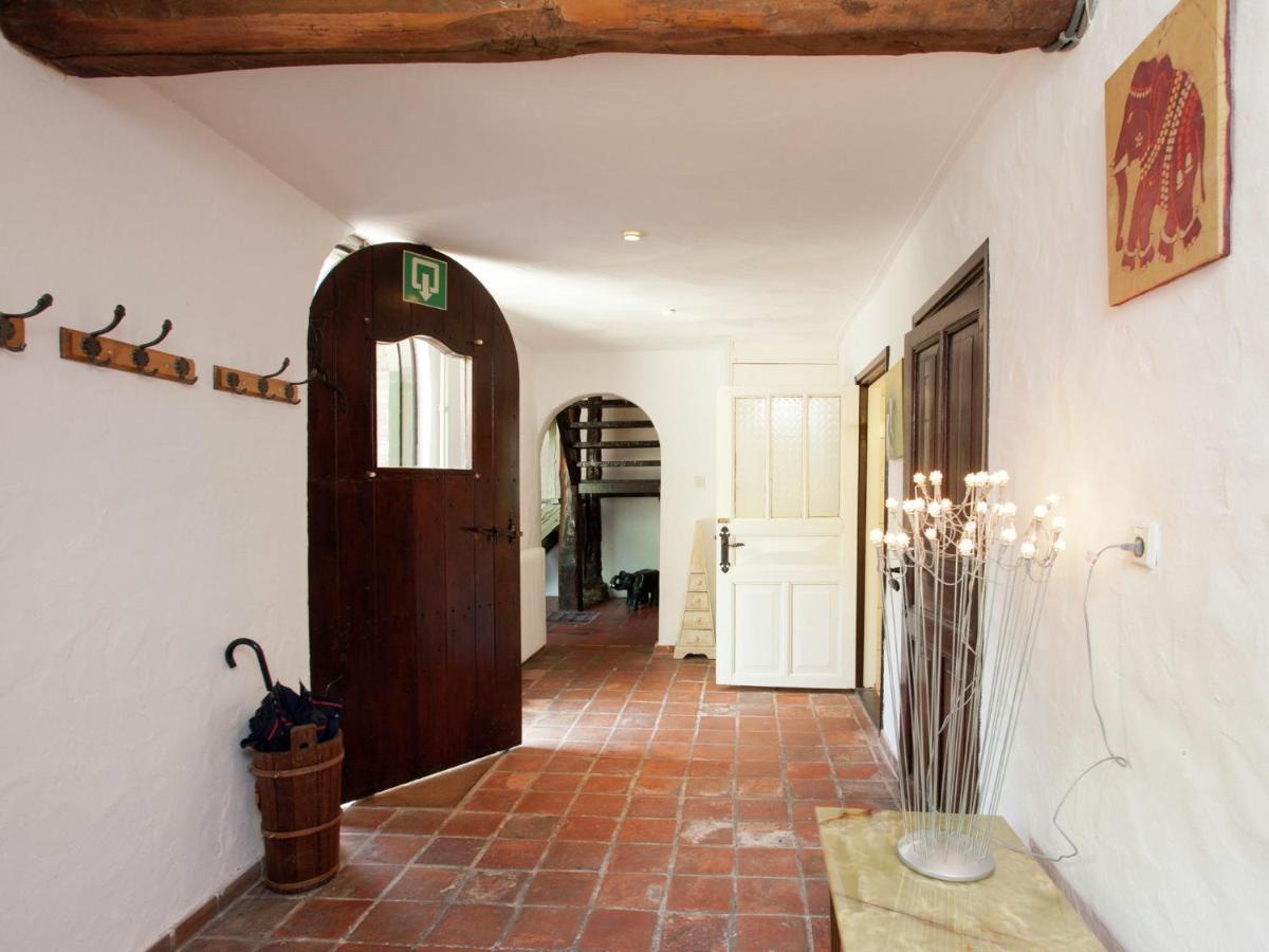 Magnificent Farmhouse In Sint Joost Exteriör bild